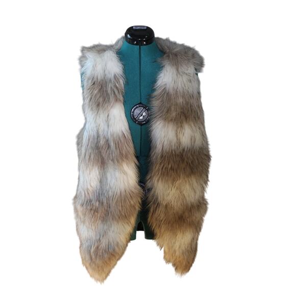Altar’d State Faux Fur Vest – Women’s Large – Neutral Ombre Tan/Gray/White - Picture 3 of 7